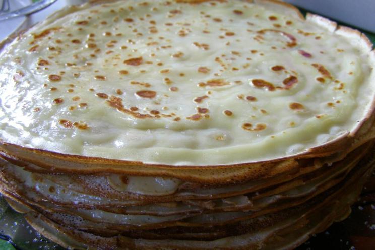 Deliciously Tender Vanilla Pancakes with Crispy Edges