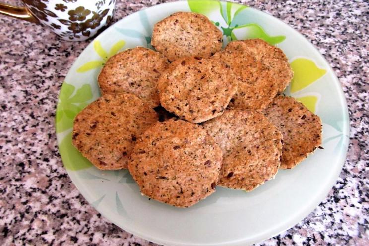 Quick & Healthy Oat Crackers