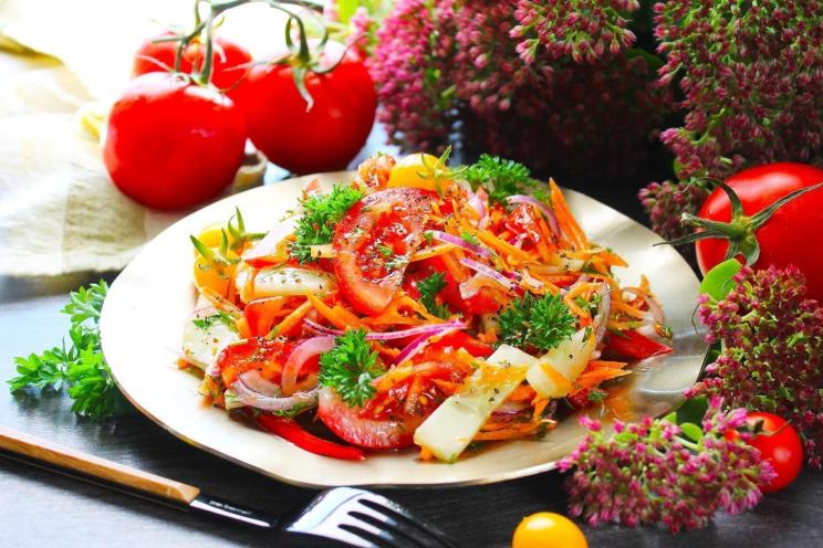 Fresh Veggie Salad with Soy Sauce & Olive Oil Fresh Veggie Salad with Soy Sauce & Olive Oil