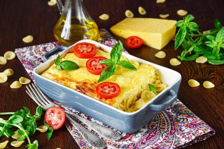 Baked Macaroni with Sour Cream and Cheese