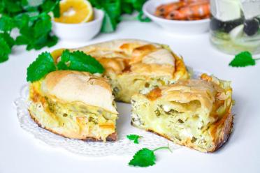 Easy Layered Cheese and Herb Pie
