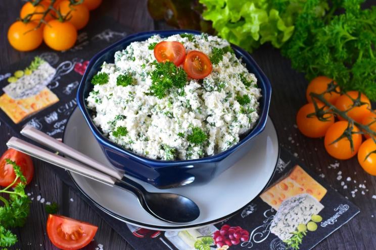 Herbed Cottage Cheese Breakfast Spread