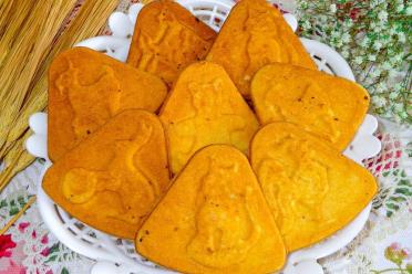 Gas-Pan Triangle Cookies in 20 Minutes