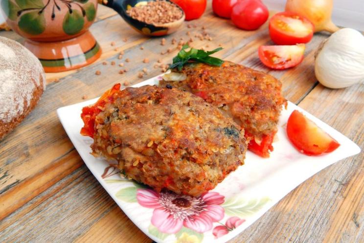 Oven-Baked Buckwheat and Minced Meat Cutlets Oven-Baked Buckwheat and Minced Meat Cutlets
