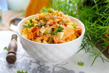 Easy Carrot, Pea, and Egg Salad