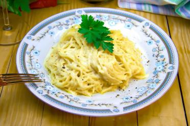 Creamy Cheese Spaghetti Delight