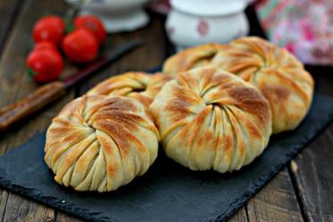 Potato and Minced Meat Samsa Delight