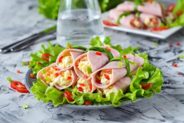 Cheesy Garlic Ham Rolls