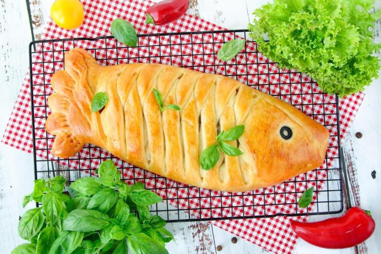 Baked Fish Pie in Yeast Dough