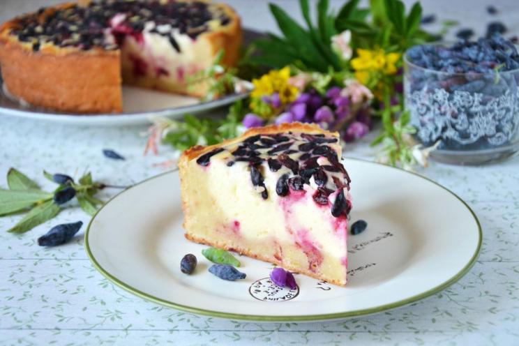 Honeysuckle Curd Pie with Sour Cream