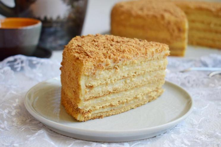 Classic Honey Cake with Custard Classic Honey Cake with Custard