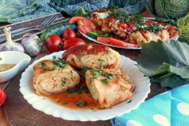 Healthy Turkey-Stuffed Cabbage Rolls