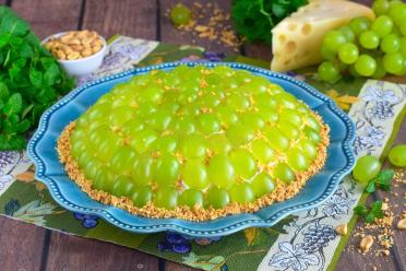 Chicken Salad with Grapes, Cheese, and Nuts