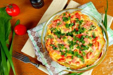 Savory Potato Veggie & Ham Quiche