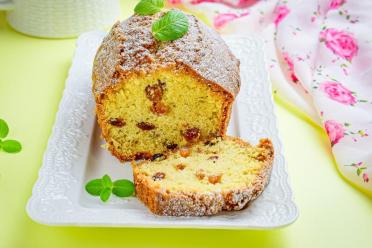 Butter and Raisin Cupcake (No Kefir or Milk)