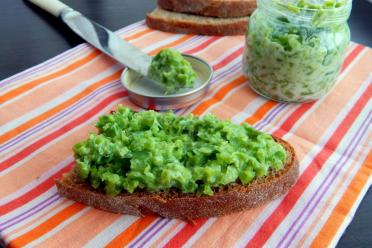 Simple & Spicy Sandwich Spread