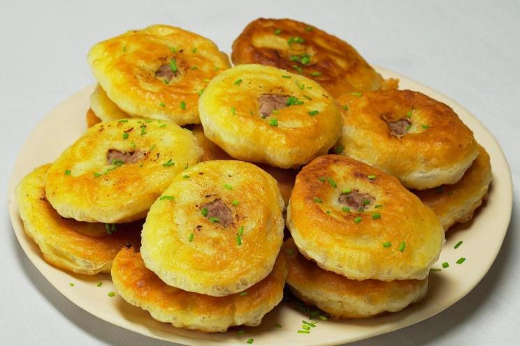 Classic Belyashi: Fluffy Dough with Juicy Filling