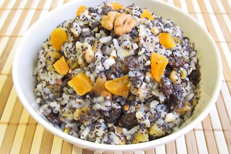 Festive Christmas Rice Pudding with Raisins