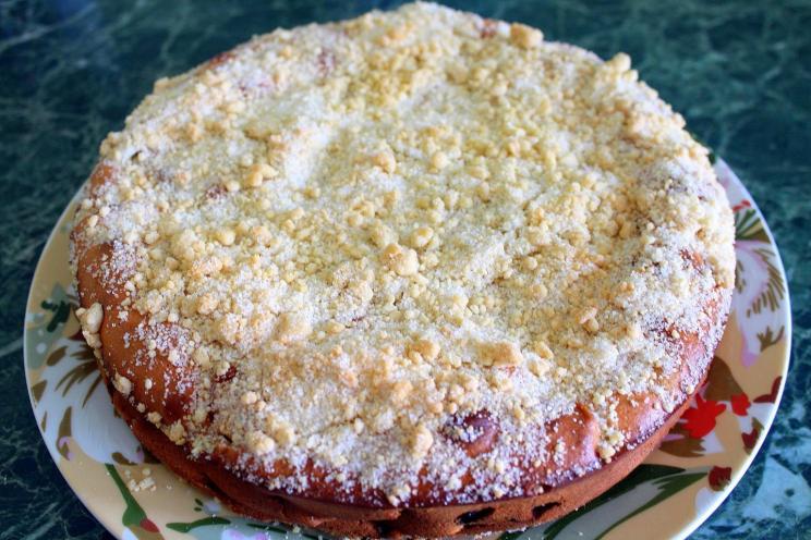 Easy Apple Sour Cream Pie with Raisins