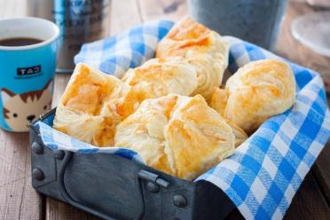 Ham and Cheese Puff Pastry Bites
