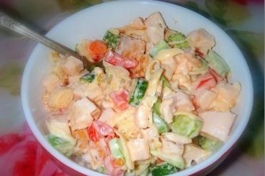 Smoked Chicken Malibu Salad with Crunchy Croutons