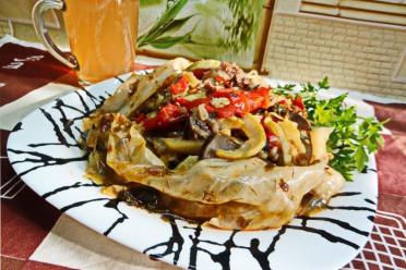Uzbek Damlama: Easy One-Pot Stew with Meat and Vegetables