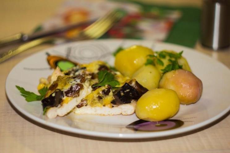 Cheesy Mushroom Chicken Chops in the Oven