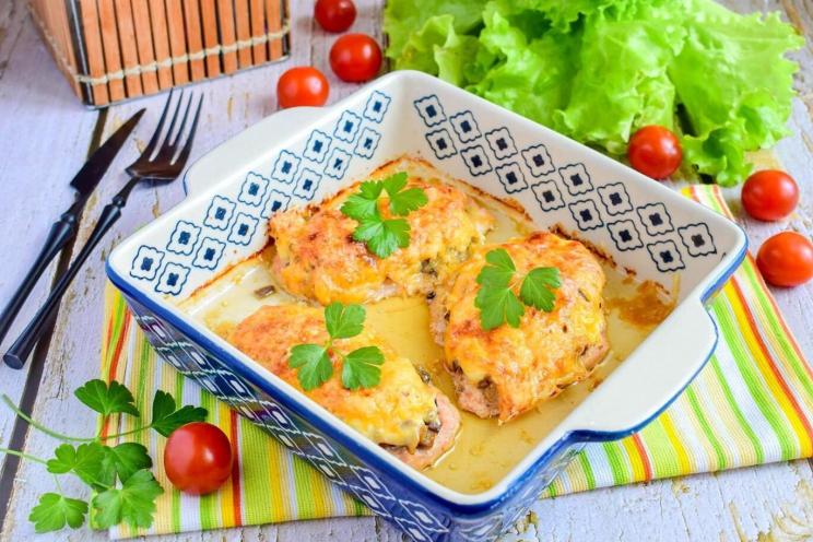 Baked Chicken Breast with Mushrooms and Cheese