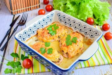 Baked Chicken Breast with Mushrooms and Cheese