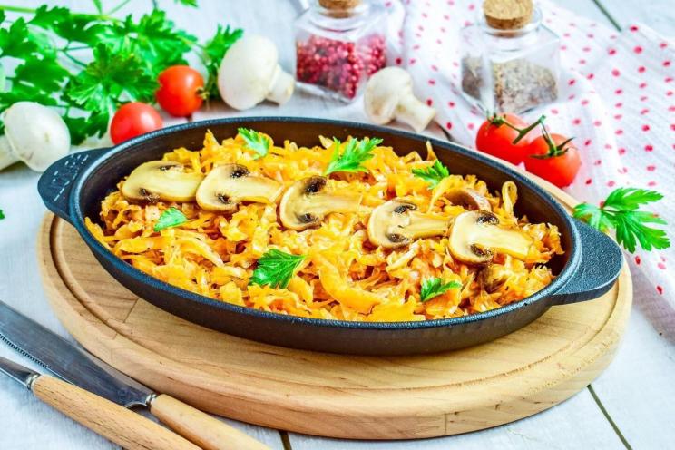 Pan-Stewed Cabbage and Mushrooms Pan-Stewed Cabbage and Mushrooms