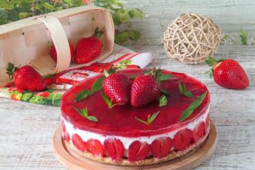 No-Bake Strawberry Cheesecake