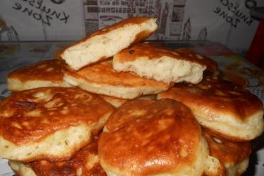 Fluffy Kefir Pancakes with Soda and Eggs