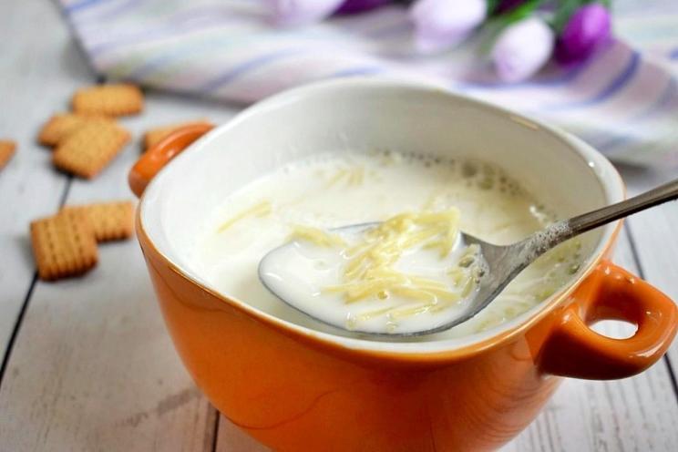 Kindergarten-Style Milk Noodle Soup for Kids