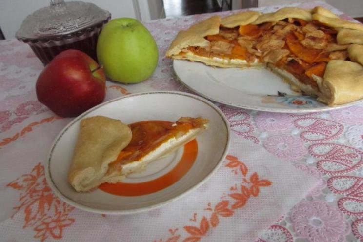Pumpkin and Apple Cottage Cheese Galette