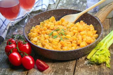 Quick and Tasty Skillet Stewed Potatoes