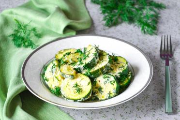 Skillet-Stewed Zucchini with Sour Cream