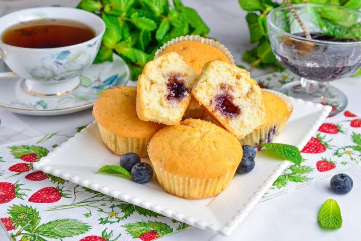 Jam-Filled Berry Muffins