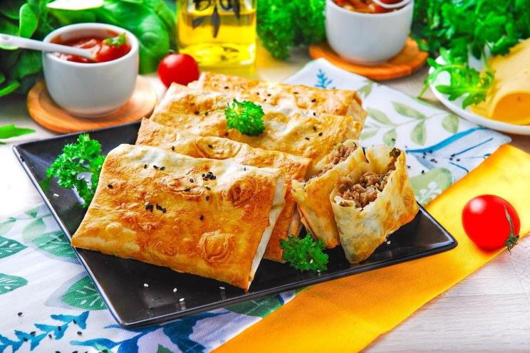 Baked Minced Meat and Cheese Lavash