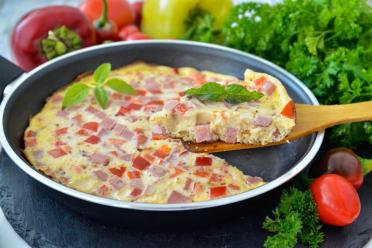 Fluffy Sausage Omelette with Milk