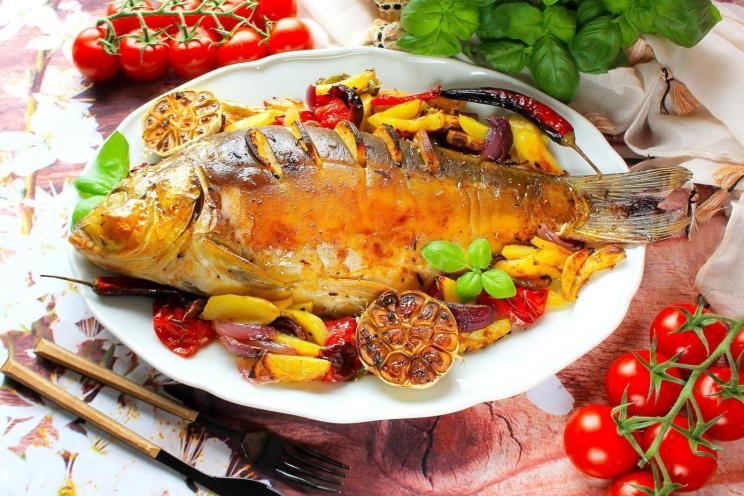 Oven-Baked Carp with Vegetables Oven-Baked Carp with Vegetables