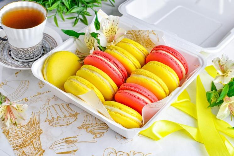 Irresistible French Macarons Irresistible French Macarons
