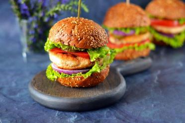 Quick & Tasty Homemade Chicken Burgers