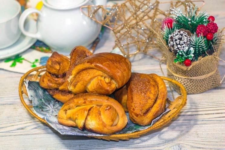 Cinnamon Sugar Butter Buns