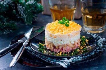 Quick & Hearty Chicken Salad for Surprise Guests