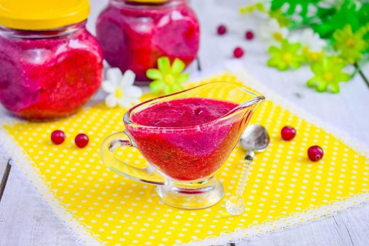 Honey-Infused Cranberries for Winter Vitamines Honey-Infused Cranberries for Winter Vitamines