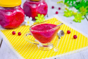Honey-Infused Cranberries for Winter Vitamines