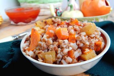 Healthy Buckwheat and Zucchini Dish