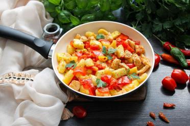Quick and Tasty Chicken and Zucchini Skillet