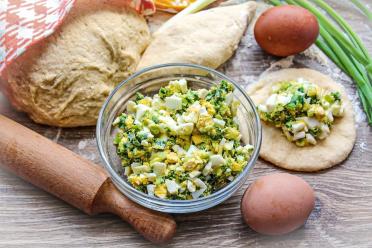 Easy Onion and Egg Pie Filling