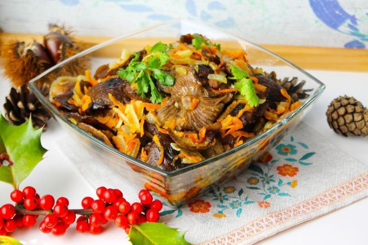 Pan-Fried Honey Mushrooms with Onions